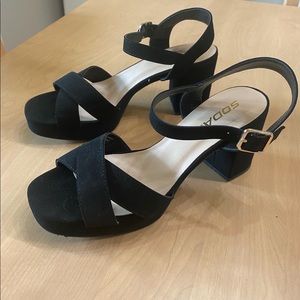 Black Sandals with Heel